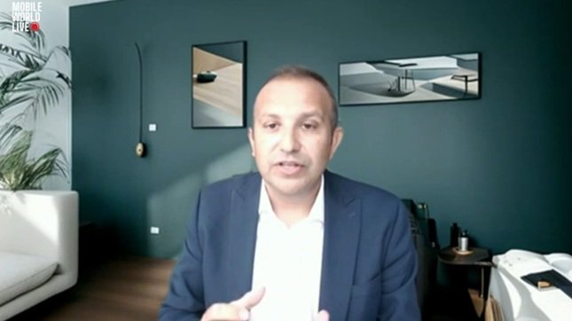 How AI is Revolutionizing Industrial Automation Efficiency