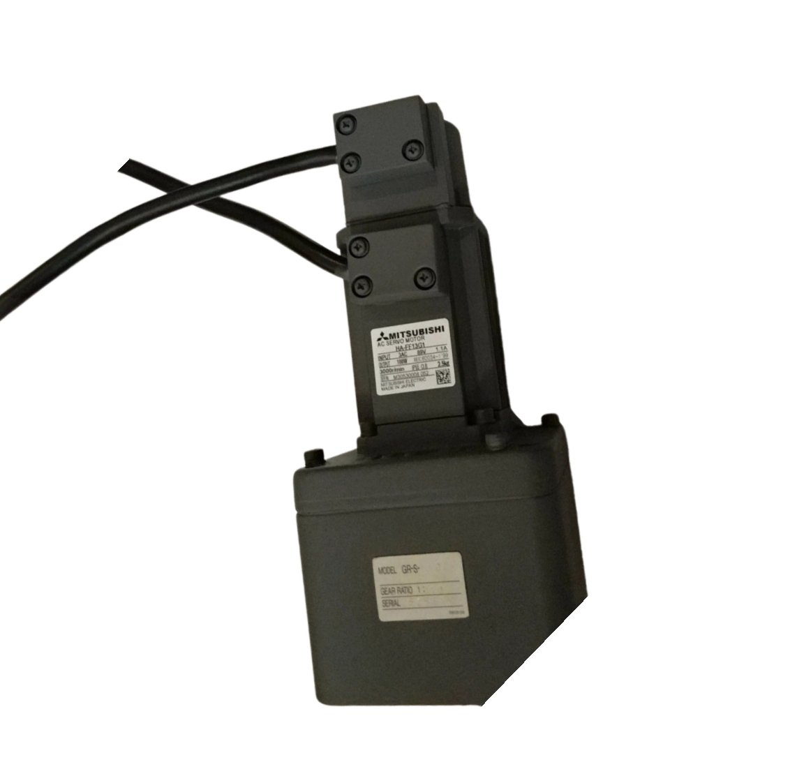 Mitsubishi HA-FF13G1 servo amplifiers & motors. 50–600 W, IP44, MR-J2 series, high torque, 3000–4600 r/min, precise industrial motion control.