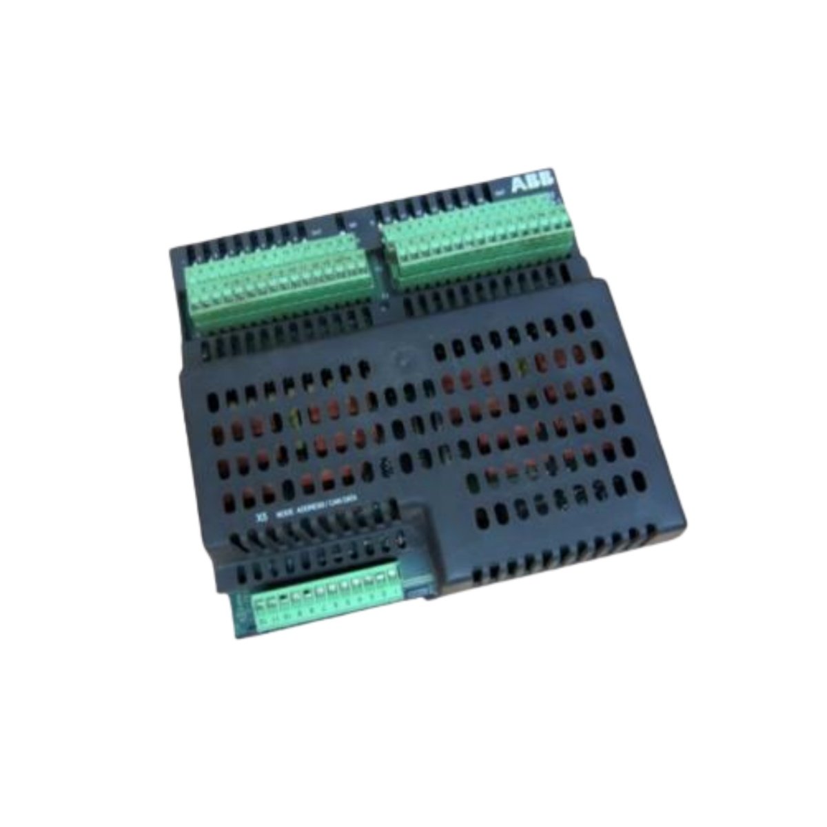 ABB DSQC332 digital relay output module for robot control. 4-8 relay channels, SBus or CANopen interface, -25 to +70°C operation. Industrial switching solution.