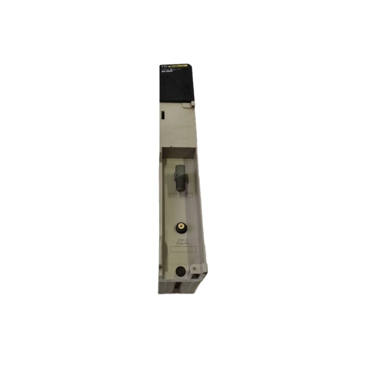 Modicon Quantum I/O module. Features 32 inputs, 32 outputs, 2ms scan time, 0.48kg weight, and 1500V isolation for distributed control.