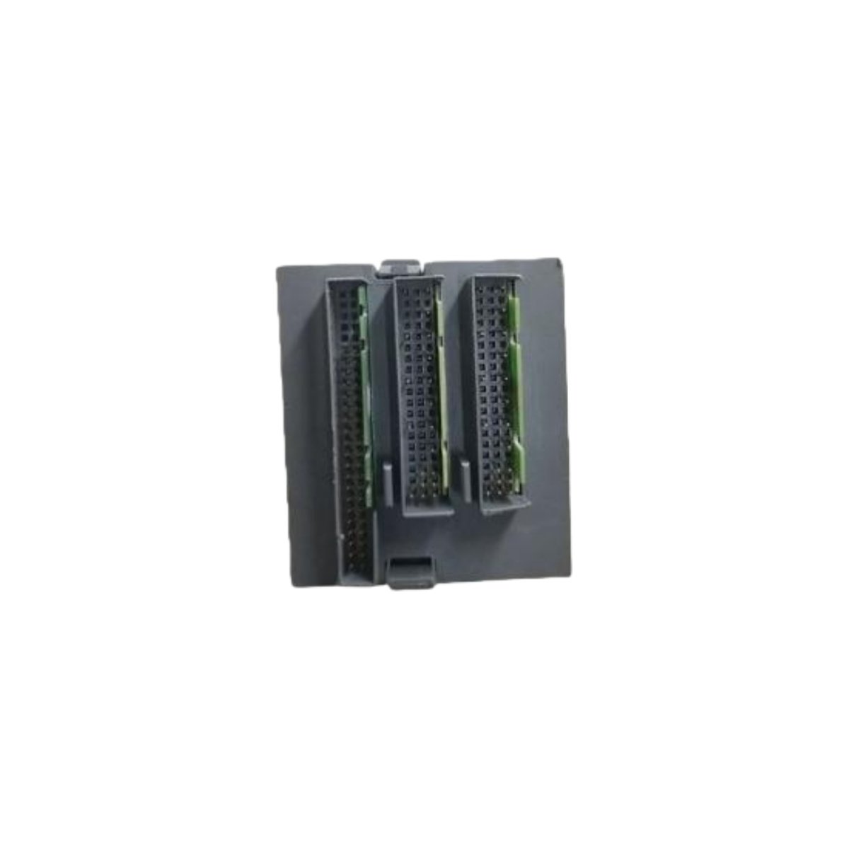 ABB DX522-XC 1SAP445200R0001 digital I/O module for AC500. 8 inputs, 8 outputs, 0.5 A per point, 0.5 ms response. 0.12 kg. Shop now.