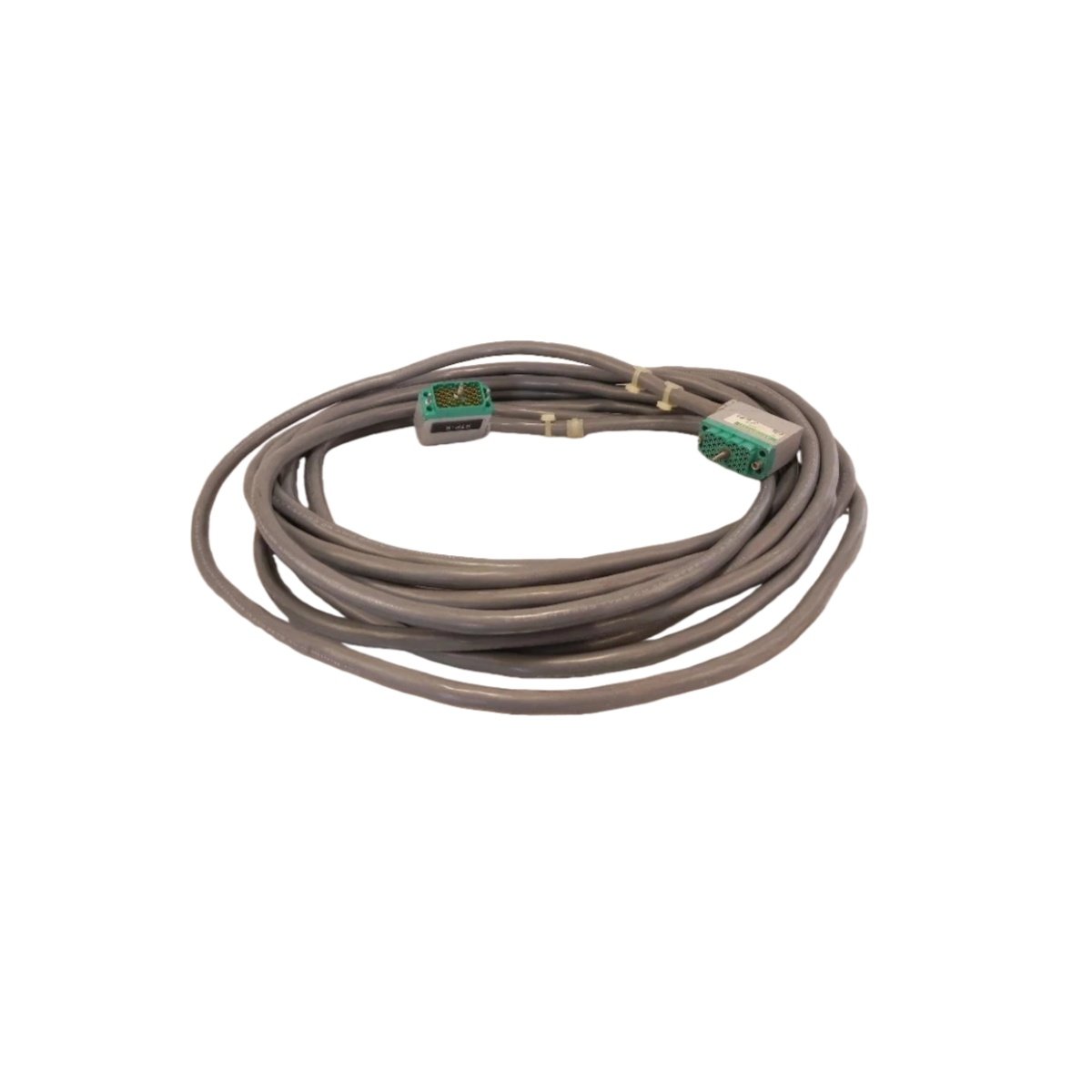 Triconex 4000043-332 Cable Assembly with 2.5m length, 50-pin D-sub connectors, gold-plated contacts, and EMI shielding for Triconex systems.