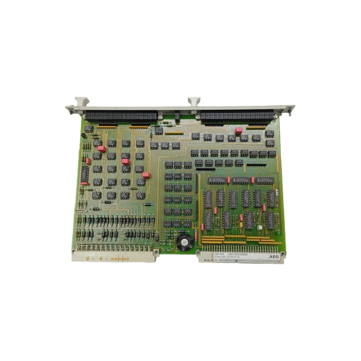 Schneider DAP 002 digital output module with 16 channels, 24V DC at 0.5A, and short-circuit protection. Reliable discrete control for Compact 984 systems.