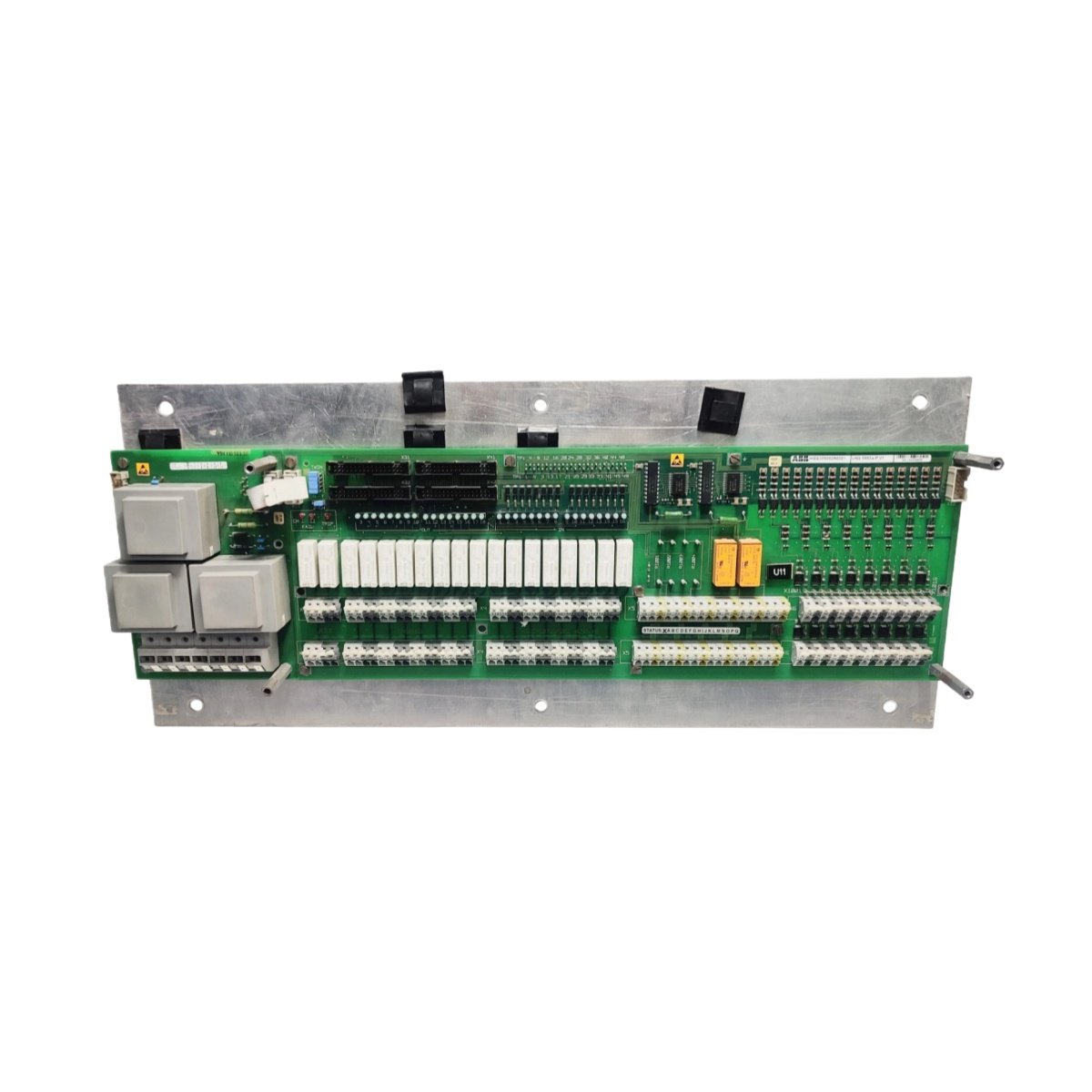 ABB HIEE305082R1 Digital I/O Card with 16 inputs and 16 outputs, 24 V DC, 0.5 A per channel, MOSFET outputs, CE/UL certified, Symphony Plus compatible.
