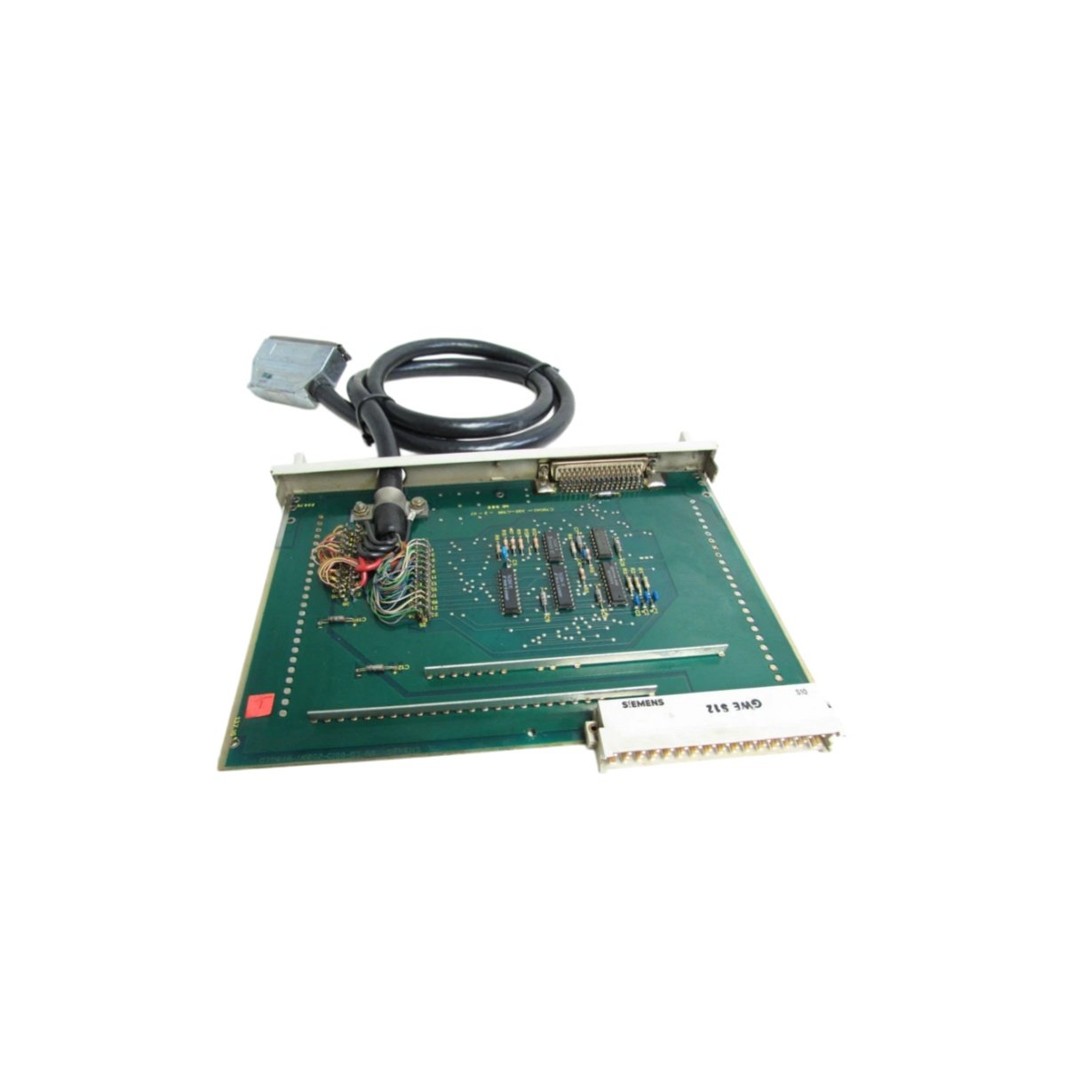 The Siemens 6ES5312-5AA31 is a digital switching module for SIMATIC S5 systems. Features AC/DC compatibility and status LEDs.
