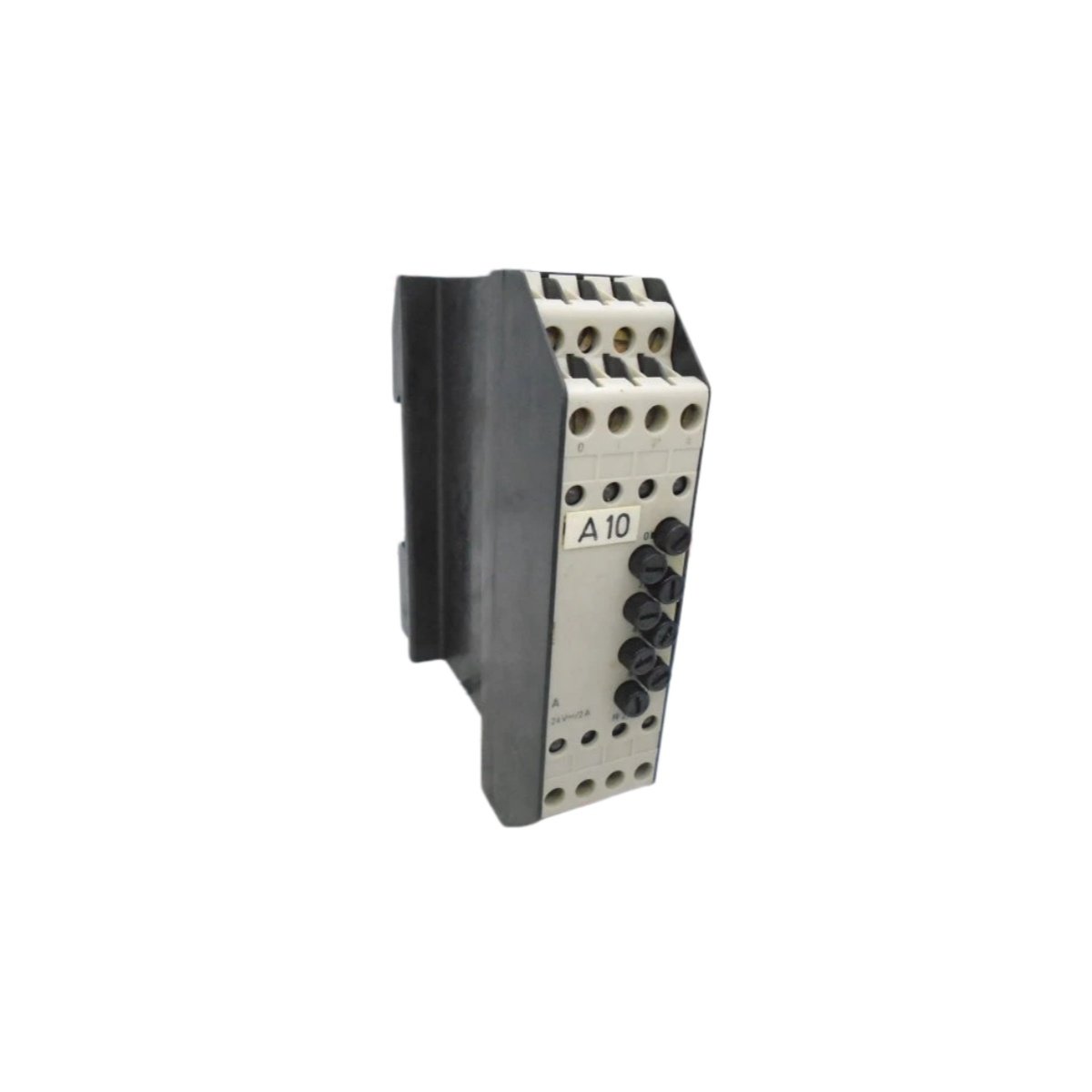 Siemens 6ES5415-7AA11 SIMATIC S5 digital output module: 16 channels, 0.45 kg, 24 V DC, 0.5 A per channel, optocoupler isolation. Full specs here.