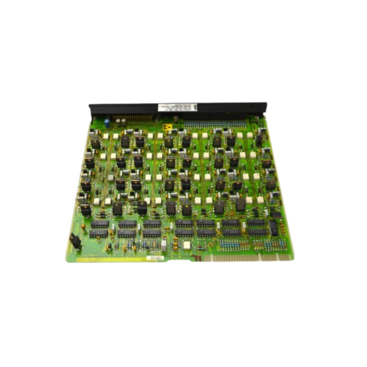 GE 8164-4002 output module features 16 digital outputs at 0.5 A, 4 analog 4–20 mA outputs, ±0.25% accuracy, and 1500 V isolation for GE PLC systems.