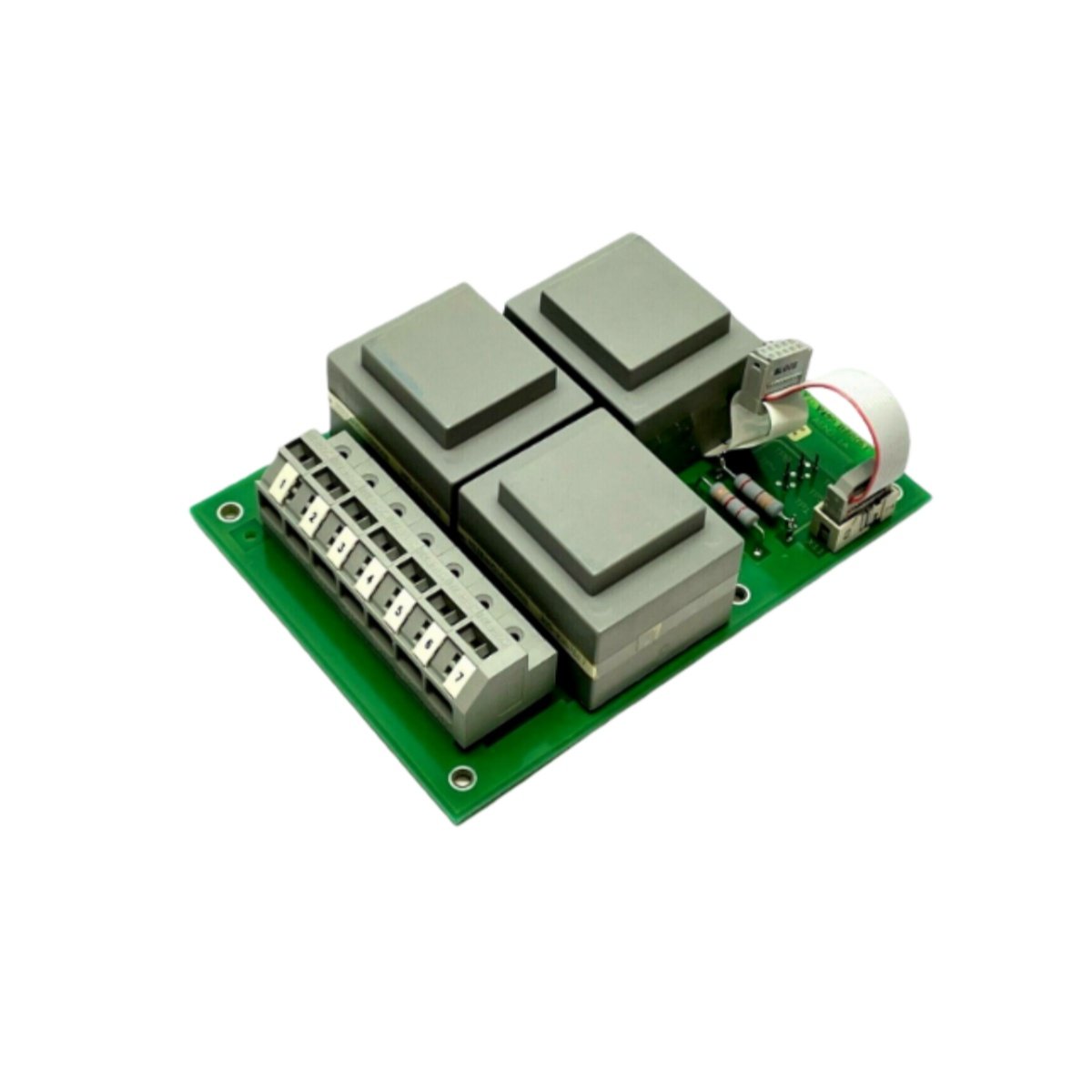 ABB PMA324BE HIEE400923R0001 universal processor offers Ethernet and fieldbus ports, 220 µF backup, and DIN-rail mounting. View full specs here.